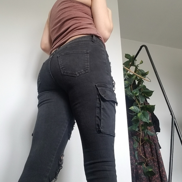 Fashion Nova black Highwaist skinny jeans - Picture 5 of 9